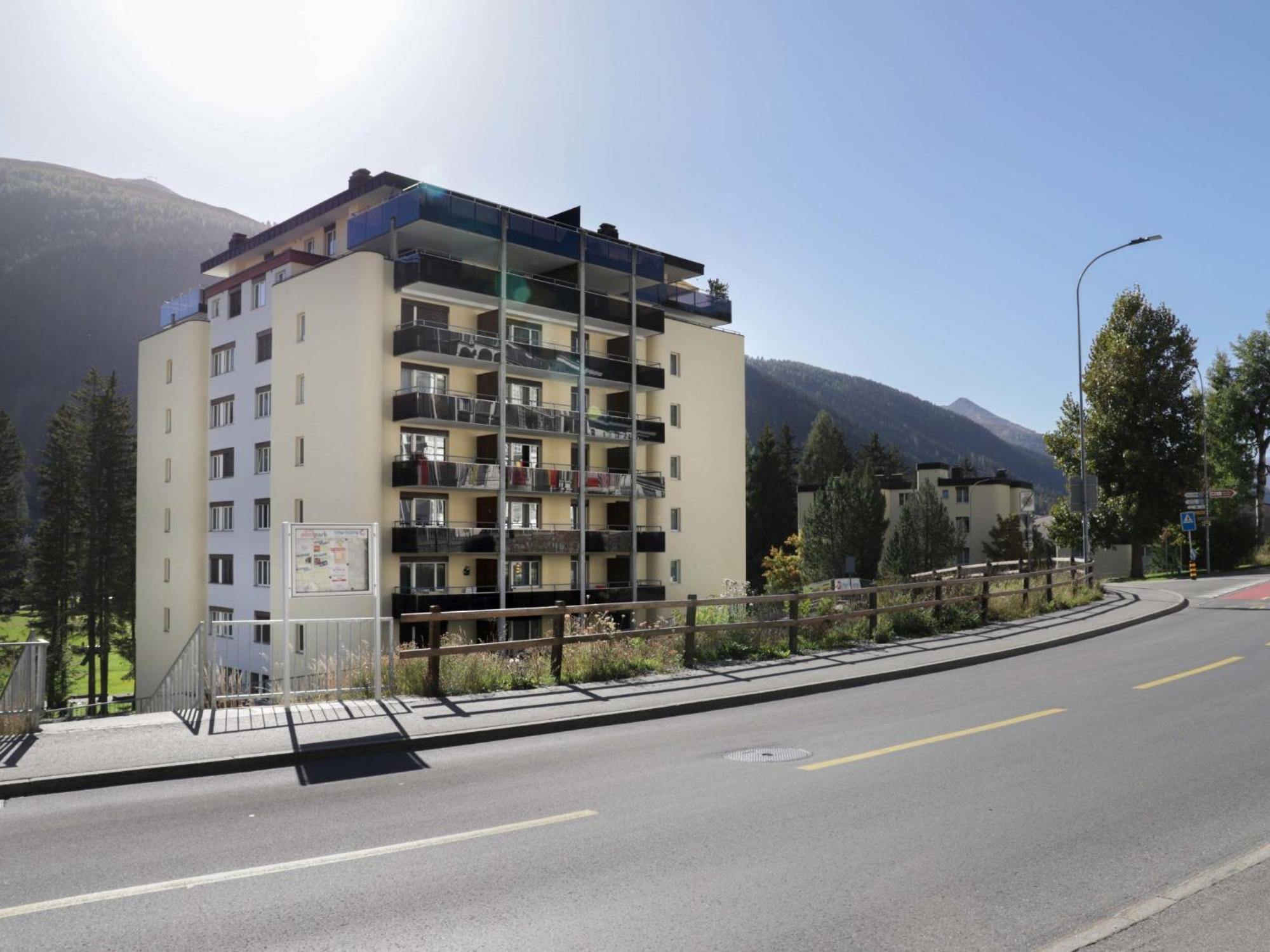 Apartment Allod-Park-46 By Interhome Давос Екстериор снимка